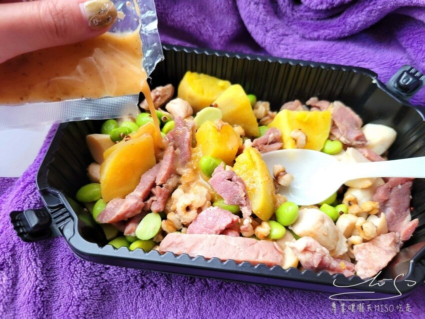 【東區沙拉】Just in Salad就是沙拉 ➤ 忠孝敦化輕食，低GI餐盒，低碳無麩質健康餐盒！東區216巷！