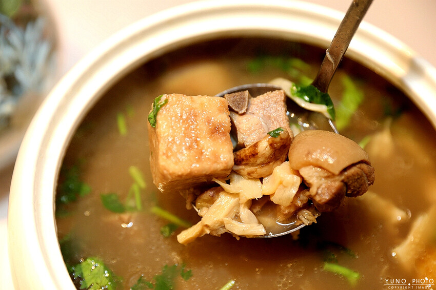 台中市東區天圓好料上桌！2023-2024春酒尾牙不能錯過的精緻美饌奢｜台中天圓地方婚宴會館