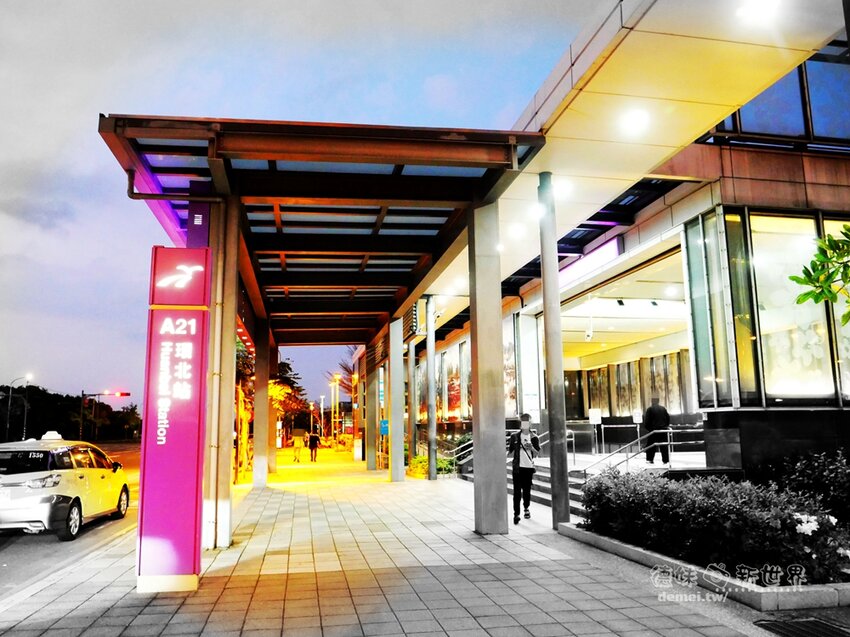 桃園市中壢區美食推薦【串味江湖】近機捷A21環北站│道地四川成都麻辣家鄉味│葷素均一價$10元│一手一根來吃串串 - 德妹看新世界