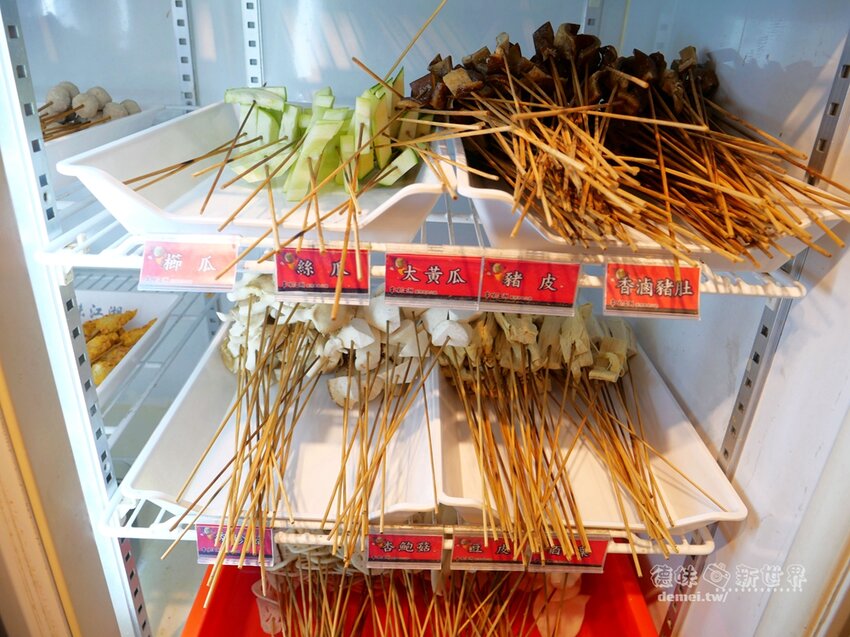 桃園市中壢區美食推薦【串味江湖】近機捷A21環北站│道地四川成都麻辣家鄉味│葷素均一價$10元│一手一根來吃串串 - 德妹看新世界