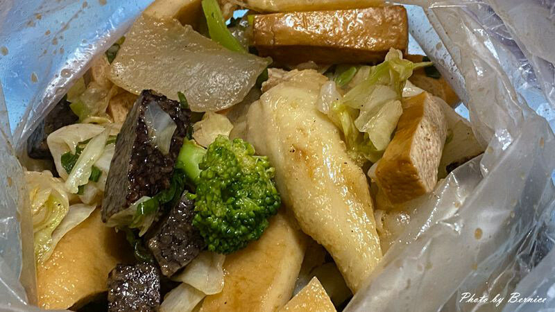 周媽媽鹹水雞~食材新鮮價格實惠每每經過必掏荷包滿足口腹之慾 @Bernice的隨手筆記