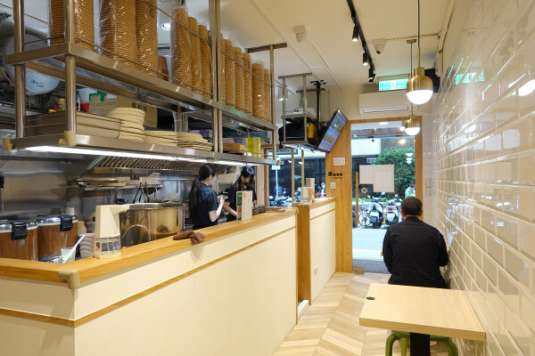 國父紀念館多國風味的台北南洋料理-信義安和有樂海南雞,海南雞飯、肉骨茶、叻沙麵超好吃的台北新加坡美食餐廳