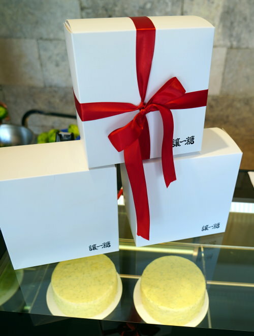 【台中美食】讓一糖蛋糕專賣店．只賣一種檸檬蛋糕，軟綿滑順又涮嘴!