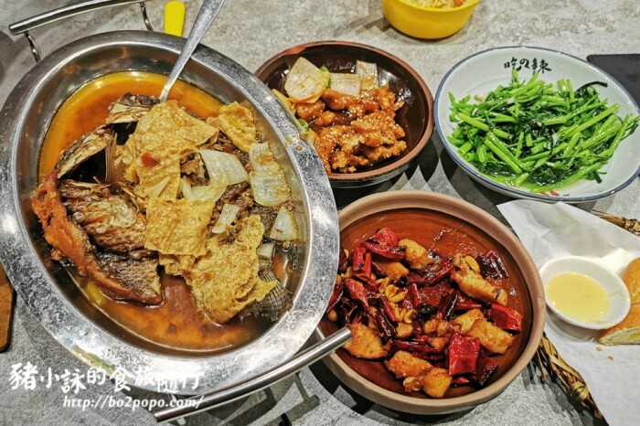 高雄。岡山》貳貓咖啡。有可愛貓咪出沒的復古咖啡廳(不一定看的到)