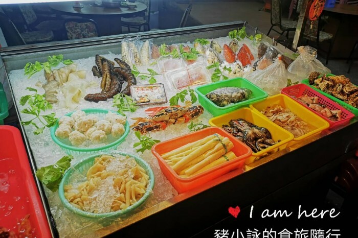 高雄。岡山》貳貓咖啡。有可愛貓咪出沒的復古咖啡廳(不一定看的到)