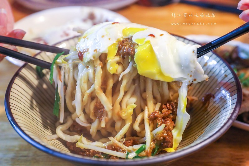 973花蓮縣吉安鄉花蓮縣吉安鄉慶豐十街195號,吉安美食慶豐麵店,宮前西村之家,宮前西村之家菜單,花蓮旅遊,花蓮滷肉飯,花蓮美食,花蓮西村的家菜單,西村的家,西村的家大滷麵,西村的家推薦,西村的家素食 @陳小可的吃喝玩樂