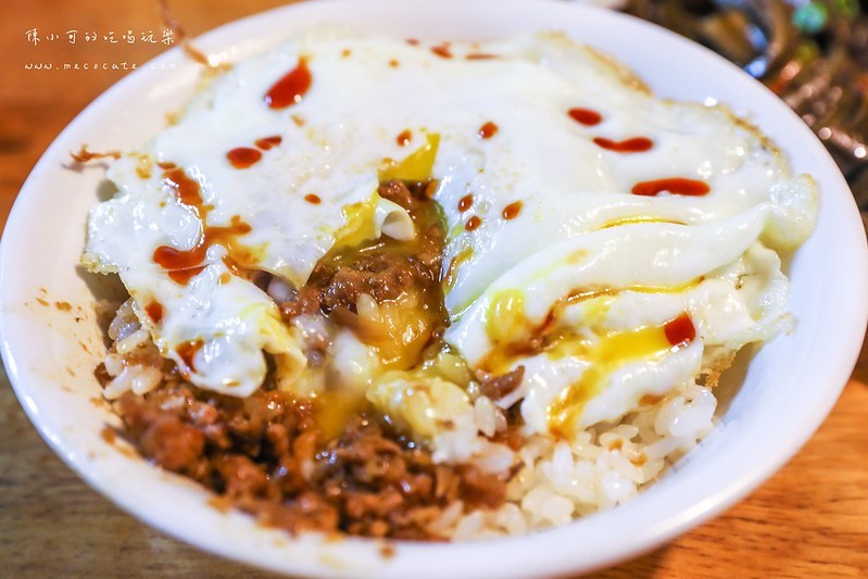 973花蓮縣吉安鄉花蓮縣吉安鄉慶豐十街195號,吉安美食慶豐麵店,宮前西村之家,宮前西村之家菜單,花蓮旅遊,花蓮滷肉飯,花蓮美食,花蓮西村的家菜單,西村的家,西村的家大滷麵,西村的家推薦,西村的家素食 @陳小可的吃喝玩樂