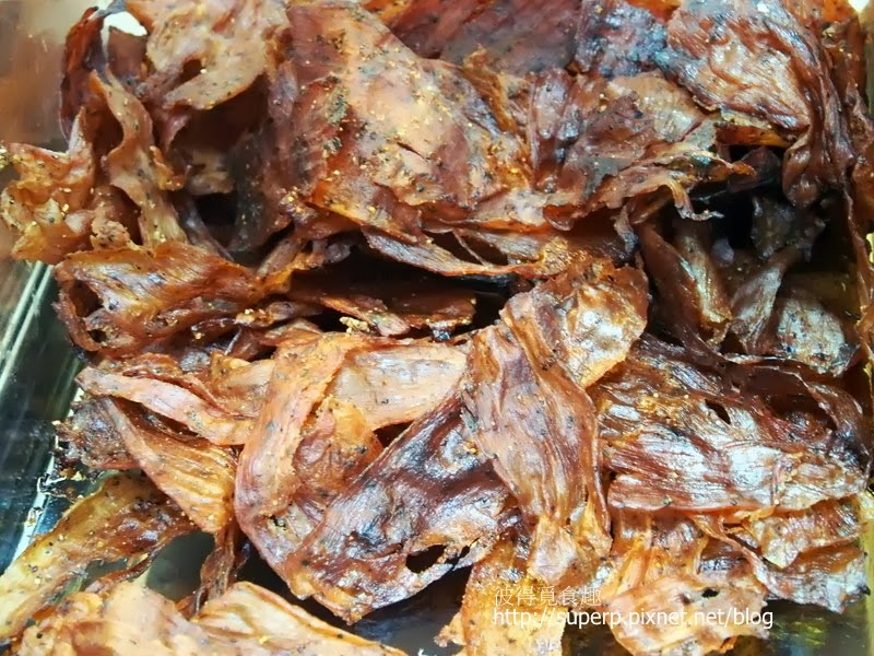 [小攤食記]西湖市場的珍香肉品：一吃上癮的杏仁脆肉片