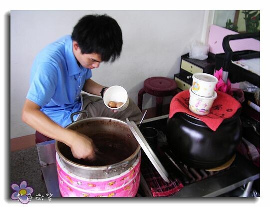 宜蘭縣頭城鎮將軍茶葉蛋》原北宜公路上北宜蛋之家60年老店，專賣茶葉蛋、八仙湯