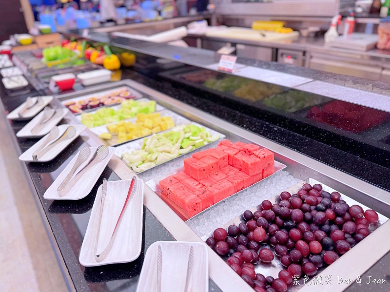 宜蘭吃到飽！蘭城百匯自助餐廳3.5小時吃到飽，帝王蟹、天使紅蝦、烤鴨無限吃。