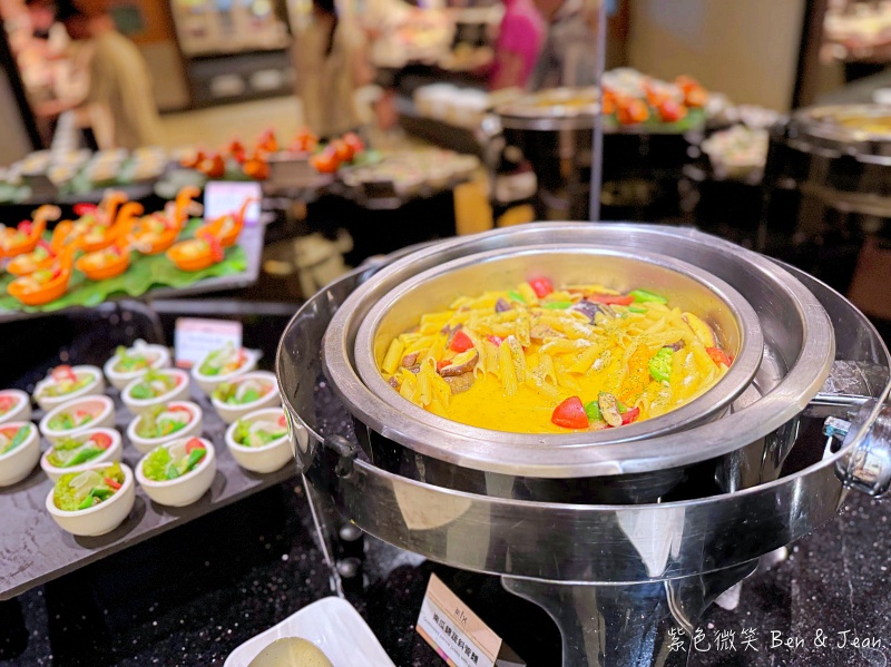 宜蘭吃到飽！蘭城百匯自助餐廳3.5小時吃到飽，帝王蟹、天使紅蝦、烤鴨無限吃。