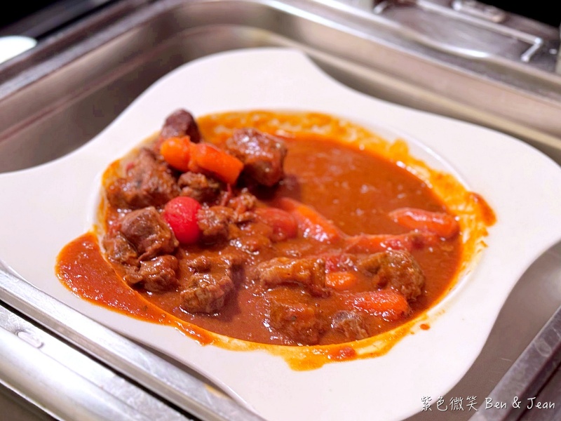 宜蘭吃到飽！蘭城百匯自助餐廳3.5小時吃到飽，帝王蟹、天使紅蝦、烤鴨無限吃。