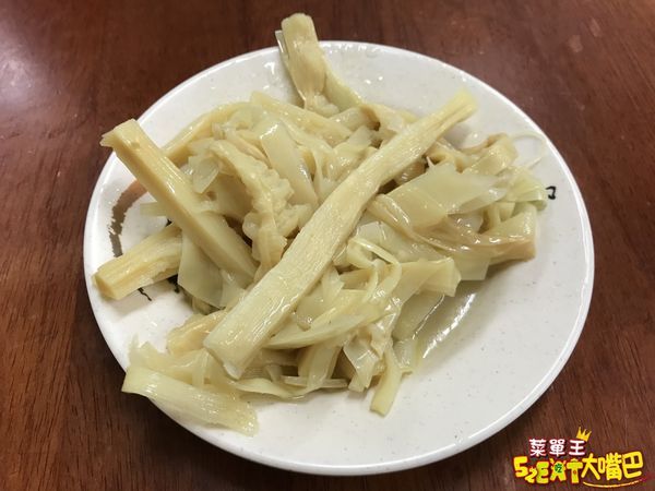 宜蘭市美食肉羹》傳承蒜味肉羹菜單價位大公開！在地人的老口味特色肉羹～推薦蒜味肉羹、肉羹麵、肉羹米粉。