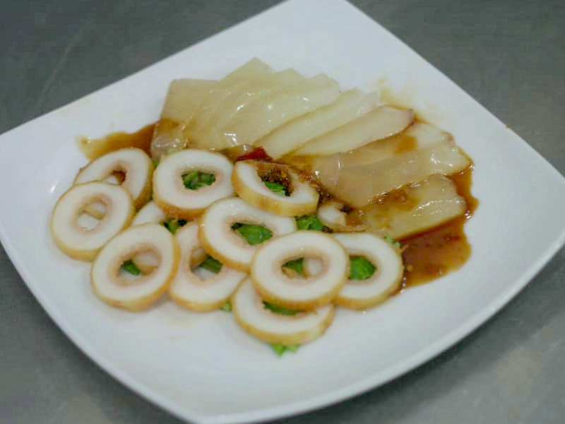 宜蘭百年老店!正雄小吃部必點米粉炒,傳承三代古早味黑白切 炒燻鴨。