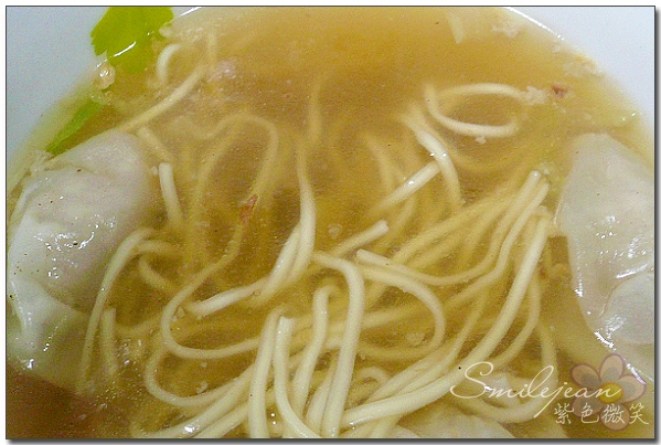 宜蘭麻醬麵首選!北館市場一香飲食店,手工餛飩與炸醬麵一吃難忘。