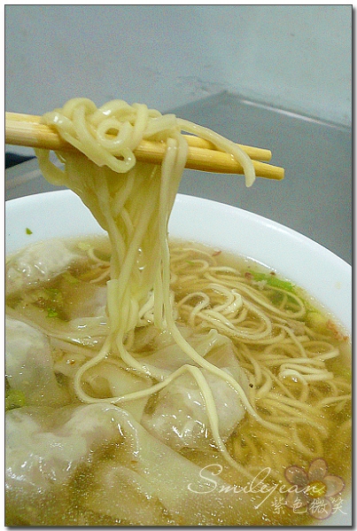 宜蘭麻醬麵首選!北館市場一香飲食店,手工餛飩與炸醬麵一吃難忘。