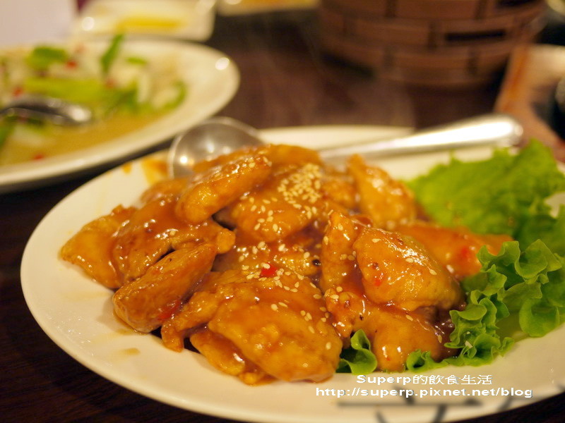 [餐廳食記]台北東區的何首烏皇帝雞之滋補好雞湯