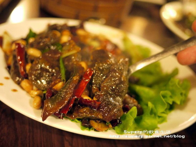 [餐廳食記]台北東區的何首烏皇帝雞之滋補好雞湯