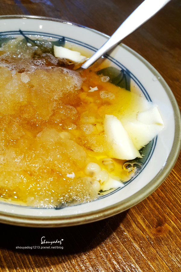 義豐蔥油派:【傳統小吃】好吃的民生豆花X義豐蔥油派 兩款小吃一次滿足