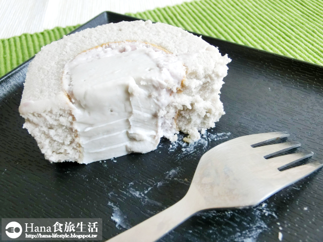 奕順軒 鮮芋奶凍捲 | 宜蘭人氣拌手禮 團購美食 吃的到芋頭顆粒 濃郁奶香氣 蛋糕體和奶凍一起入口十分協調