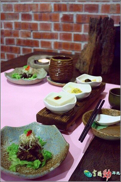 滷肉飯吃到飽！羅東必吃「客人城」無菜單料理，古早味美食吃回阿嬤的廚房。