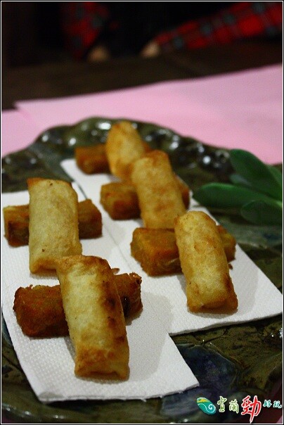 滷肉飯吃到飽！羅東必吃「客人城」無菜單料理，古早味美食吃回阿嬤的廚房。