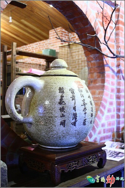 滷肉飯吃到飽！羅東必吃「客人城」無菜單料理，古早味美食吃回阿嬤的廚房。