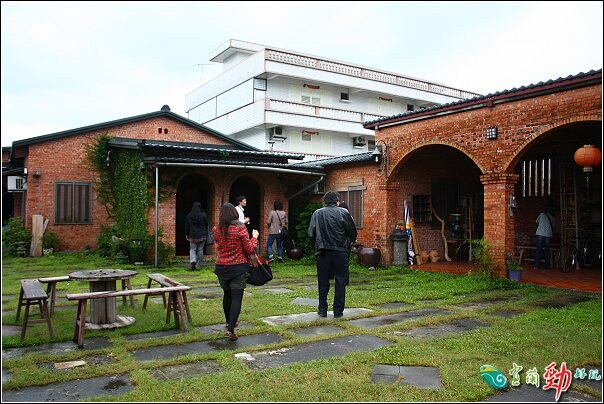 滷肉飯吃到飽！羅東必吃「客人城」無菜單料理，古早味美食吃回阿嬤的廚房。