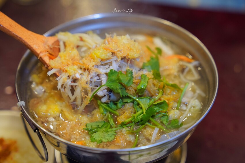 【宜蘭蘇澳│美食】番割田甕缸雞。蘇澳甕仔雞美食推薦,皮脆多汁,西魯肉特色菜,超推薦