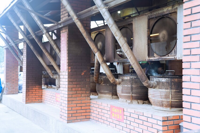 【宜蘭蘇澳│美食】番割田甕缸雞。蘇澳甕仔雞美食推薦,皮脆多汁,西魯肉特色菜,超推薦