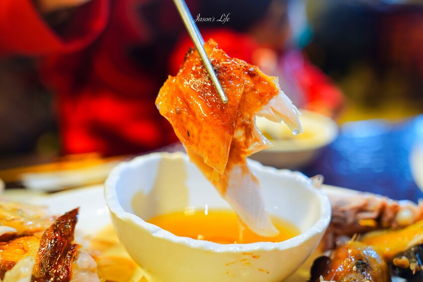 【宜蘭蘇澳│美食】番割田甕缸雞。蘇澳甕仔雞美食推薦,皮脆多汁,西魯肉特色菜,超推薦