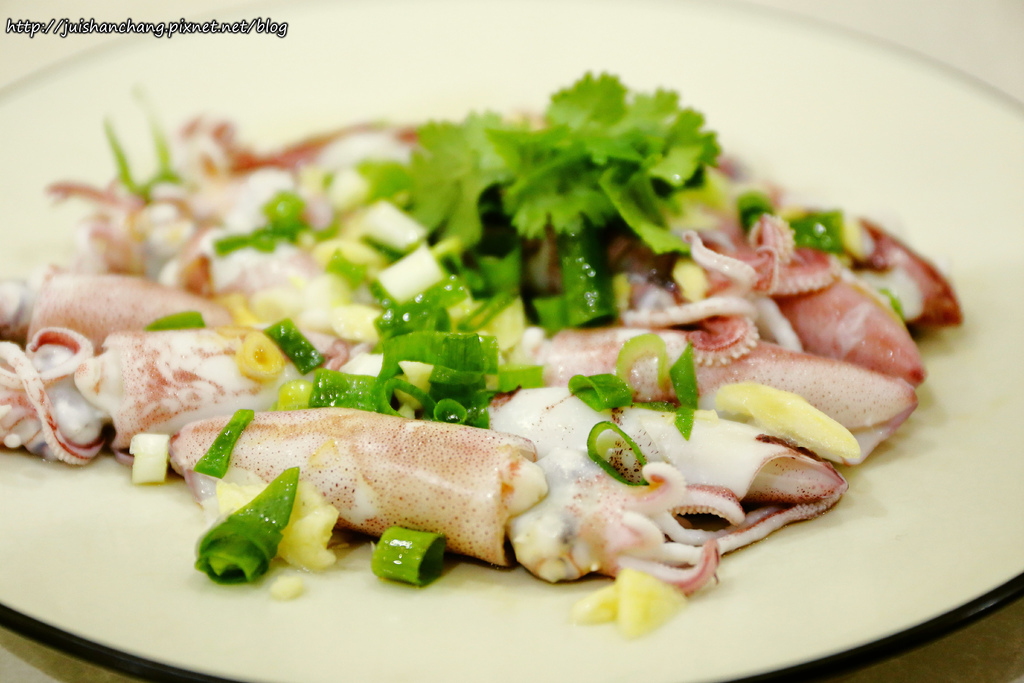 【食║宜蘭】壯圍阿國海鮮～令人意想不到藏在倉庫裡的美食，終於吃到傳說中的海鮮，果然是尚青啦！！！