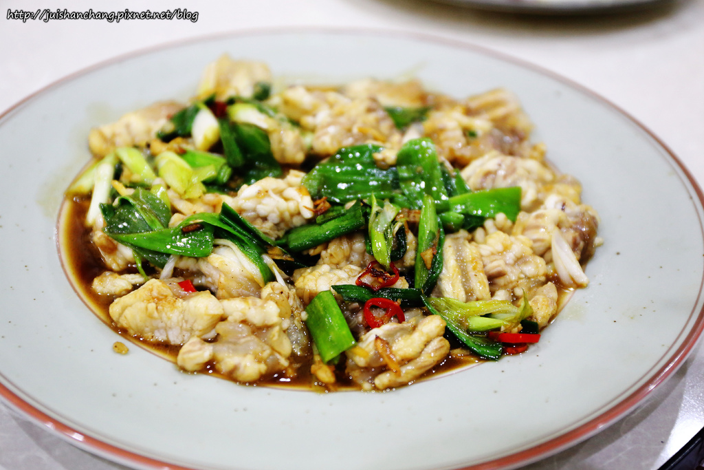 【食║宜蘭】壯圍阿國海鮮～令人意想不到藏在倉庫裡的美食，終於吃到傳說中的海鮮，果然是尚青啦！！！