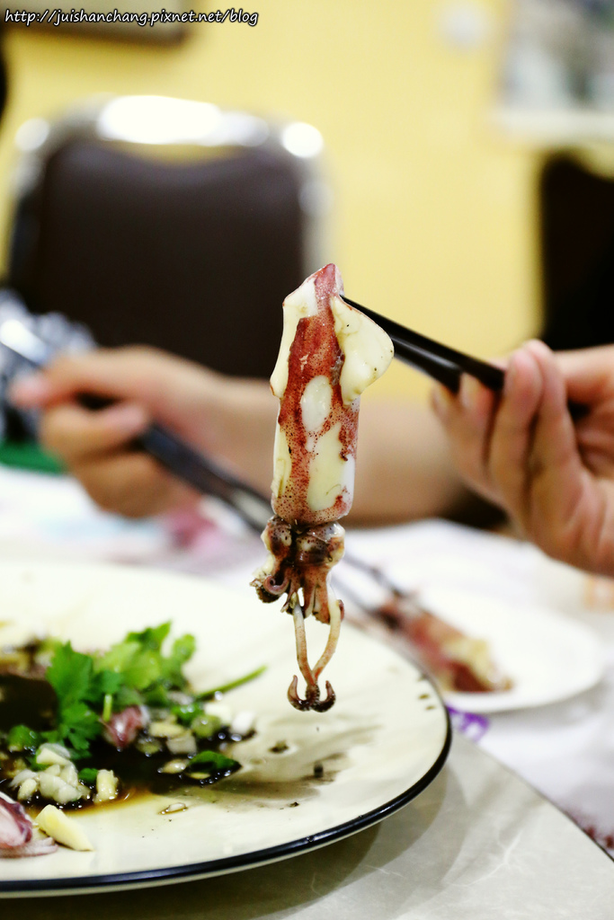 【食║宜蘭】壯圍阿國海鮮～令人意想不到藏在倉庫裡的美食，終於吃到傳說中的海鮮，果然是尚青啦！！！