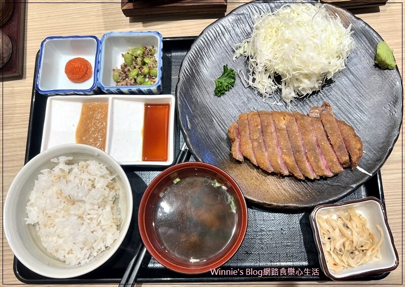 炸牛元村林口店(林口三井outlet好吃美食+林口美食+日本美食+烤炸牛排+白飯高麗菜絲吃到飽) 10.jpg