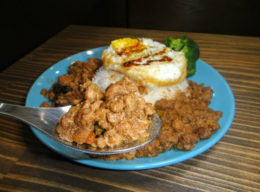 【美食】「斯丹蔓cafe」三重咖啡廳推薦,三重純手工甜點蛋糕、三重下午茶推薦 (附菜單)