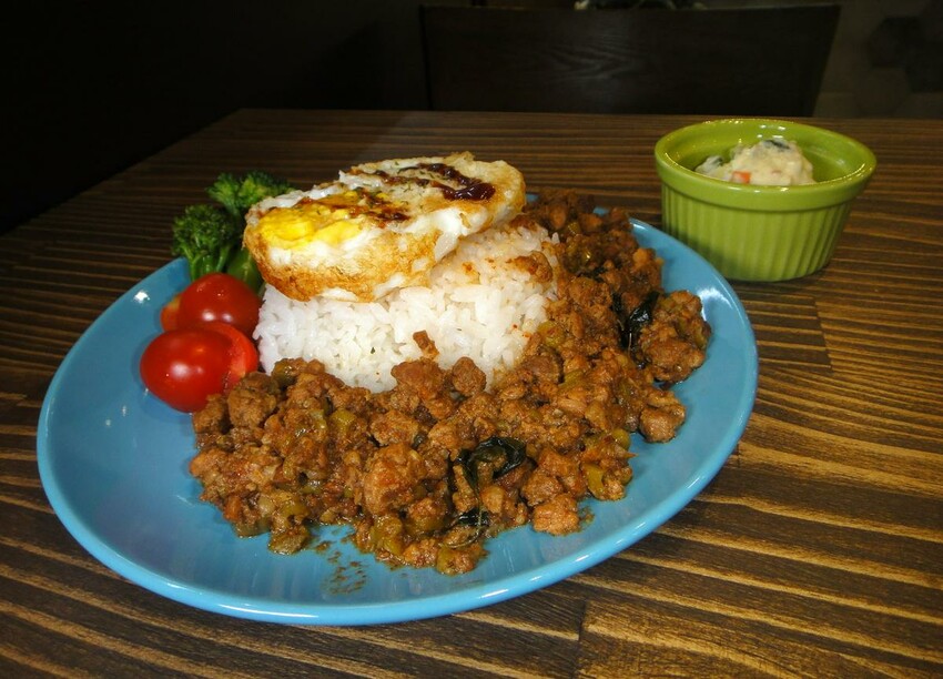 【美食】「斯丹蔓cafe」三重咖啡廳推薦,三重純手工甜點蛋糕、三重下午茶推薦 (附菜單)