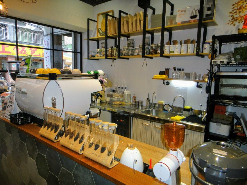 【美食】「斯丹蔓cafe」三重咖啡廳推薦,三重純手工甜點蛋糕、三重下午茶推薦 (附菜單)