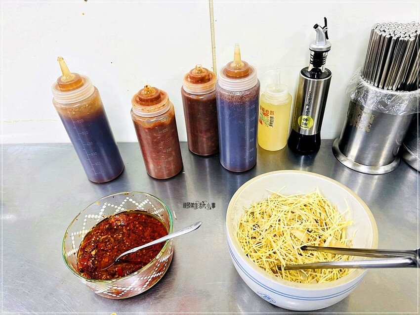 台南市佳里區台南必訪！萬林牛肉湯：白飯免費，超人氣牛肉湯美食