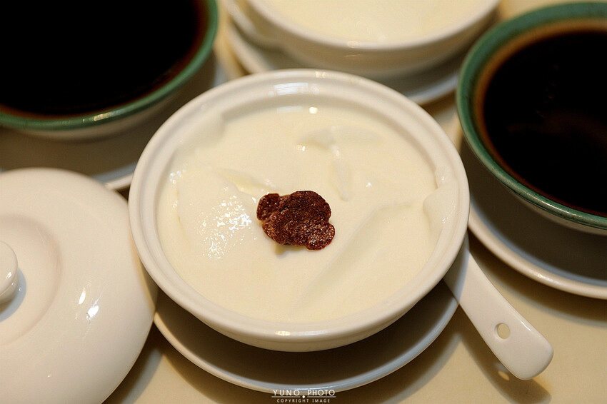 港點&烤鴨控必收!現烤出爐桌邊片皮鴨 鮮美海鮮料理、經典港式點心