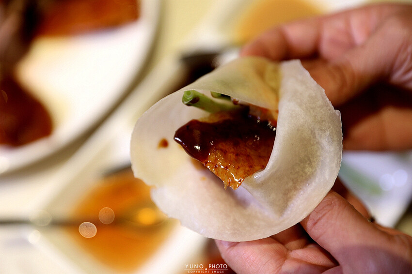 港點&烤鴨控必收!現烤出爐桌邊片皮鴨 鮮美海鮮料理、經典港式點心