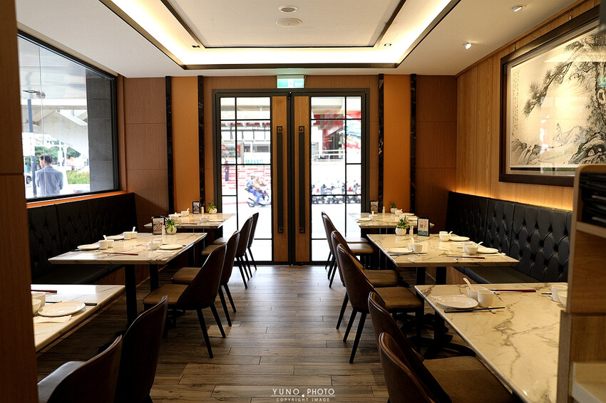 港點&烤鴨控必收!現烤出爐桌邊片皮鴨 鮮美海鮮料理、經典港式點心