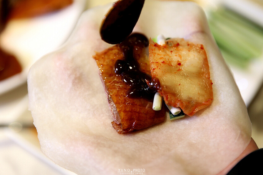 港點&烤鴨控必收!現烤出爐桌邊片皮鴨 鮮美海鮮料理、經典港式點心