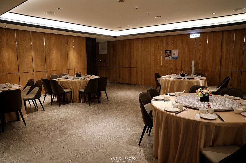 港點&烤鴨控必收!現烤出爐桌邊片皮鴨 鮮美海鮮料理、經典港式點心