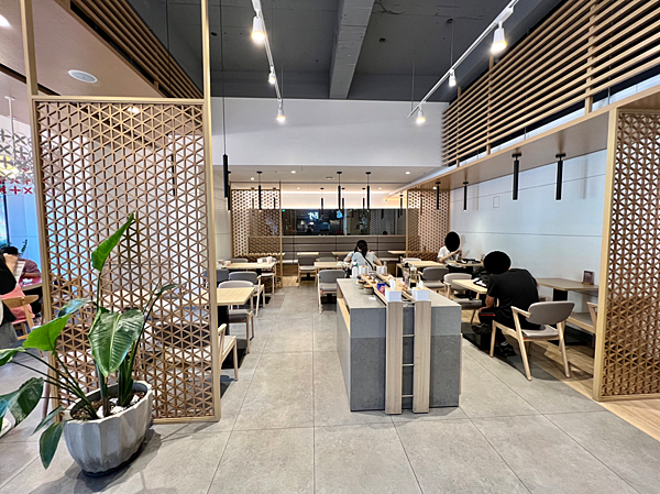 【台北中山區美食】芳珍蔬食 x 八方雲集蔬食新品牌，顛覆素食