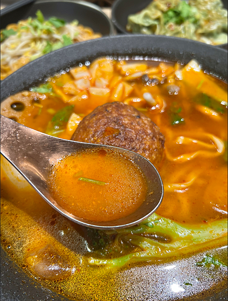 【台北中山區美食】芳珍蔬食 x 八方雲集蔬食新品牌，顛覆素食