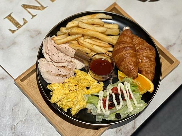 LINE_ALBUM_202252 _2_220502_8.jpg