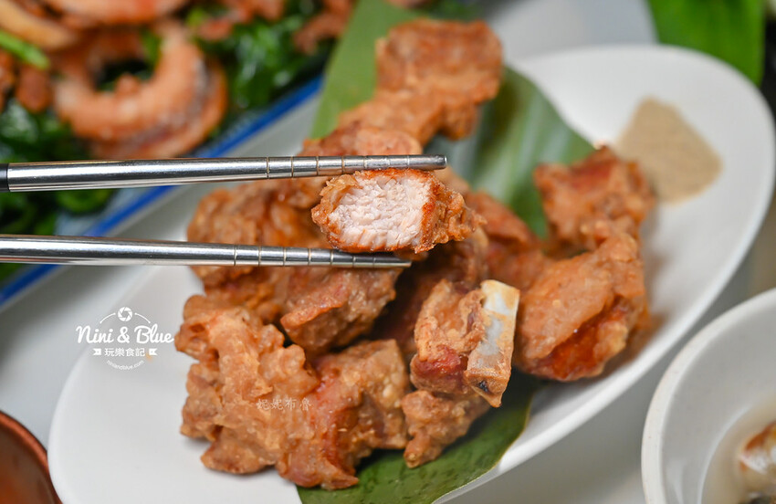 台中火鍋推薦,獨特爆炒台式鹹香湯頭,個人鍋299元起就有蔬食自助吧