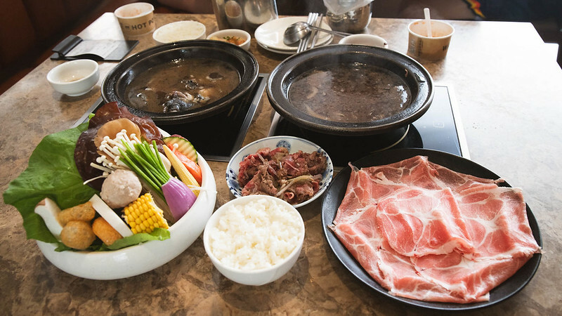 台中市西屯區台中｜Hot pot  : 正妹最愛宵夜名店 狂一鍋/萬客石鍋/石二鍋  更愛這款「自助吧吃到飽」