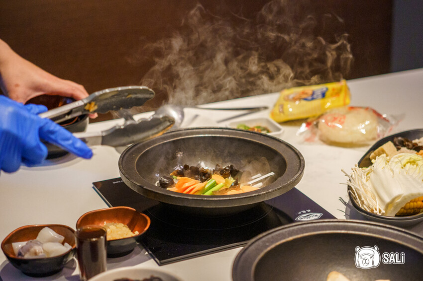 狂一鍋 台中漢口店|超人氣排隊名店,最潮必吃台式火鍋,還有自助吧吃到飽